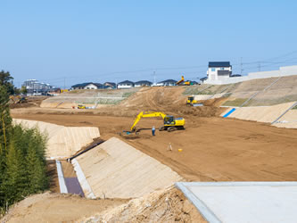 吉村建設 株式会社／京都市南区／土木工事・道路工事・外構工事・舗装工事・宅地造成工事